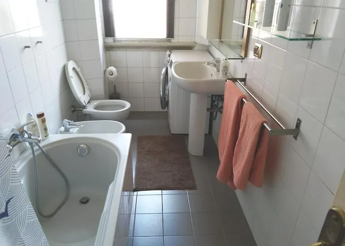 Beautiful And Spacious Two-room Apartament Mediolan